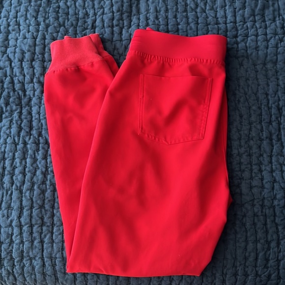 Red figs jogger set small - Picture 2 of 4